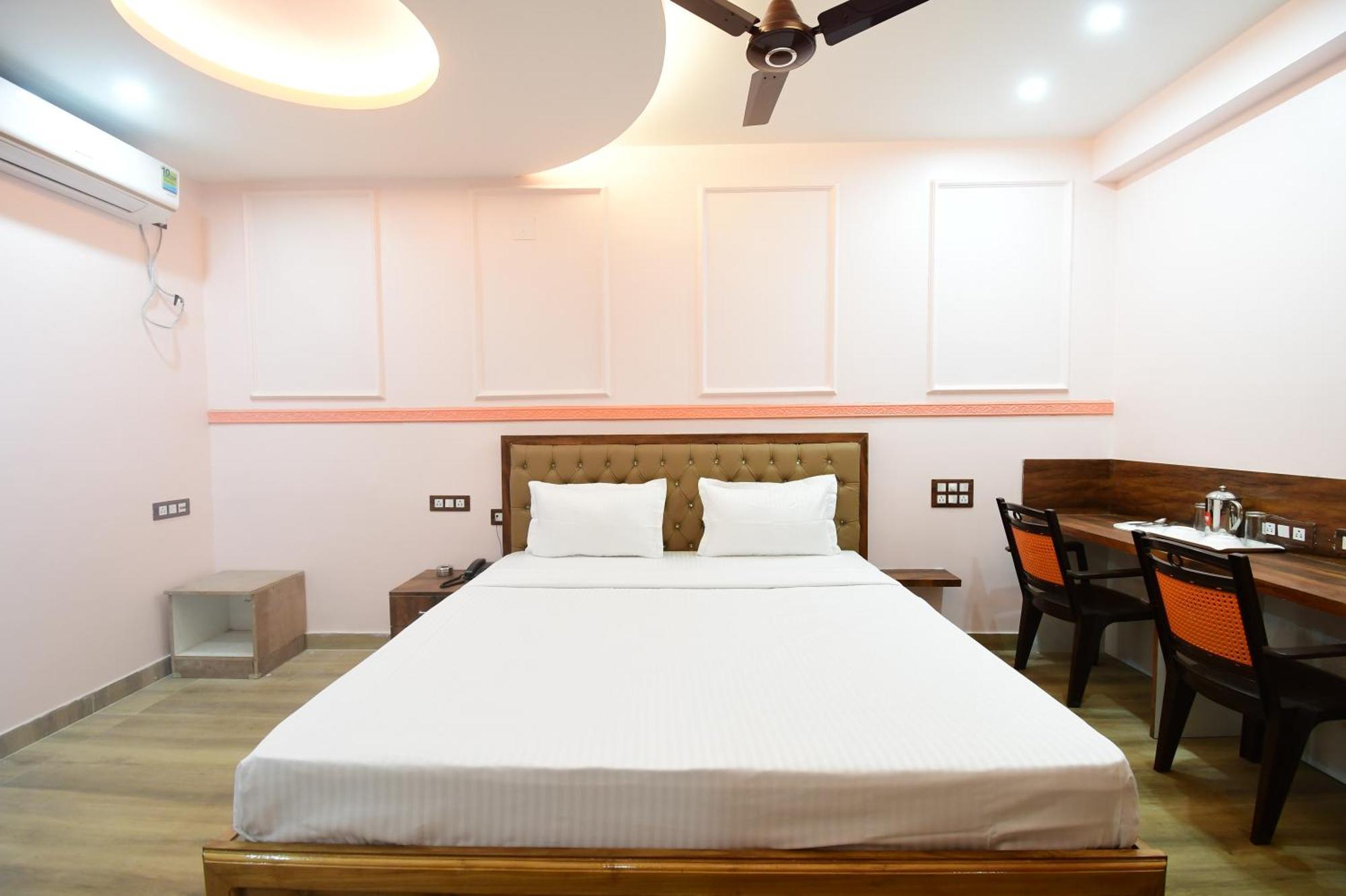 Hotel Sushree International Bhubaneswar Buitenkant foto