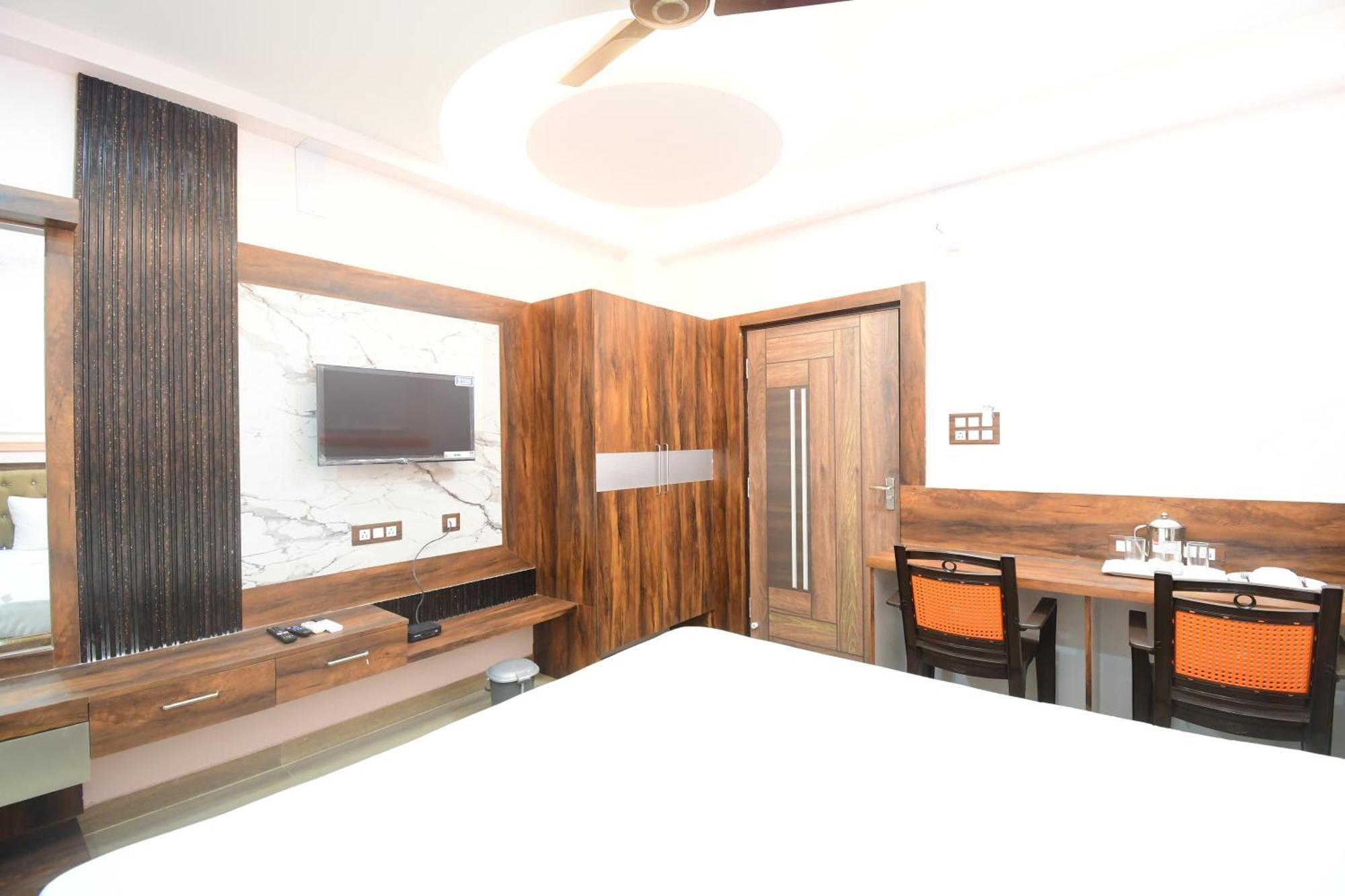 Hotel Sushree International Bhubaneswar Buitenkant foto